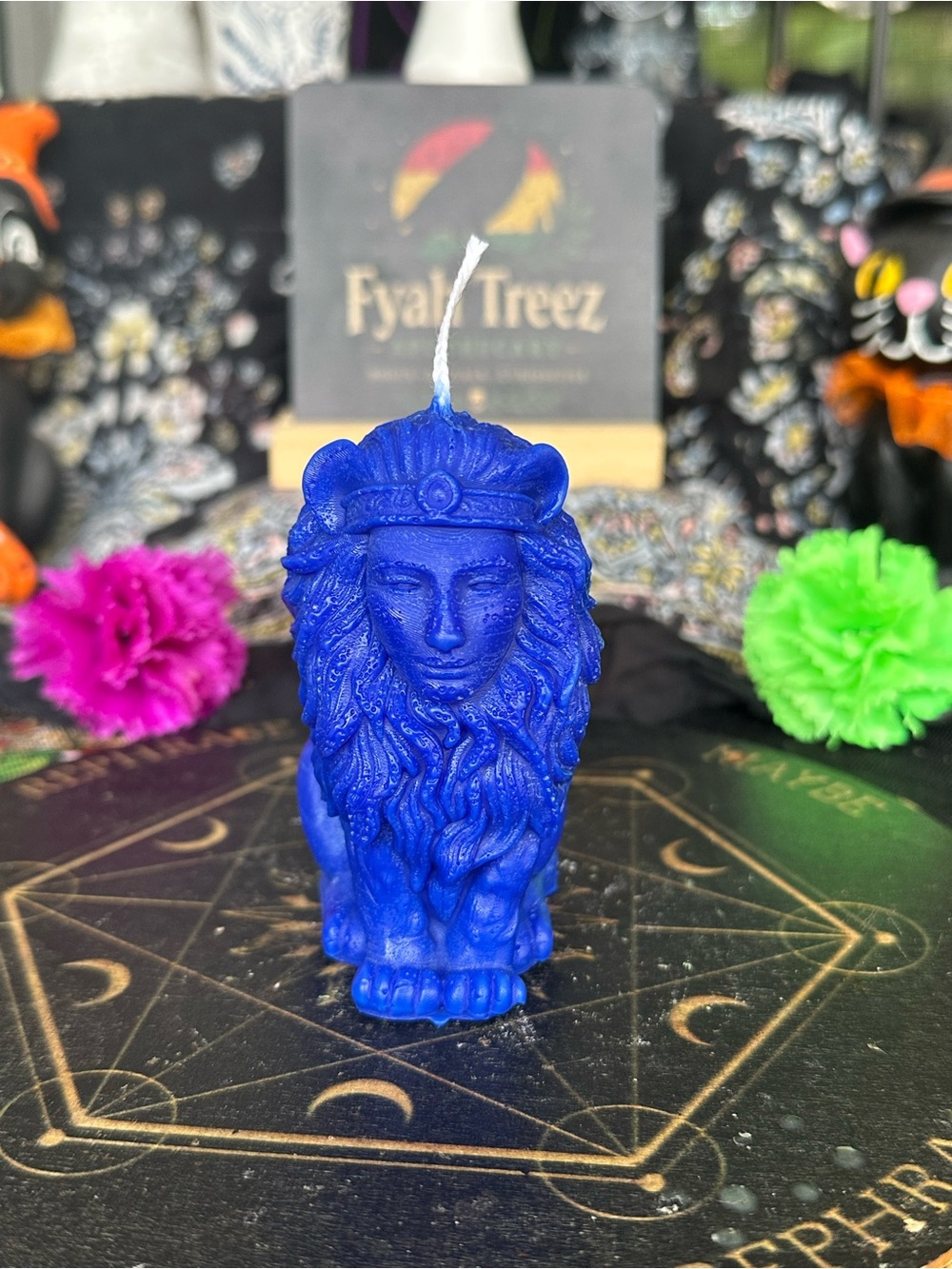 Handmade Blue Human-Faced Lion Candle – Strange Oddity Figure Candle